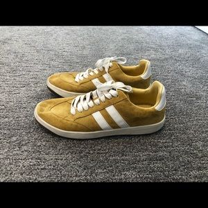 Suede mustard sneakers